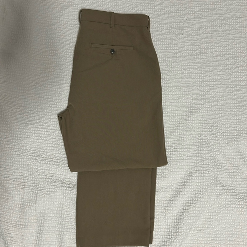 VAN HEUSEN FLEX
STRAIGHT LEG 36x34
NEW